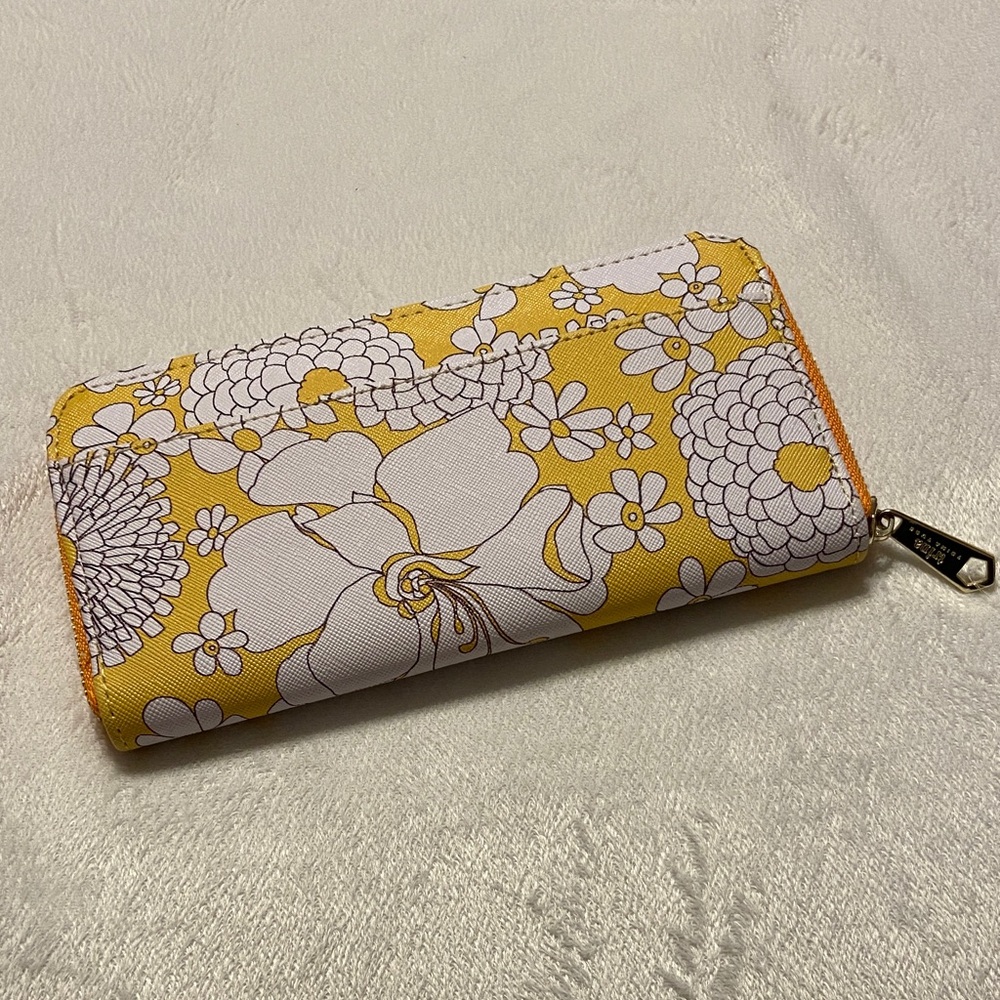 NWOT Trina Turk All Over Narcissus Zip Around Continental Wallet